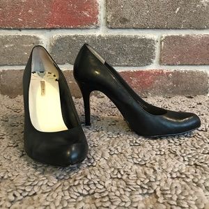Max Studio Black Pumps